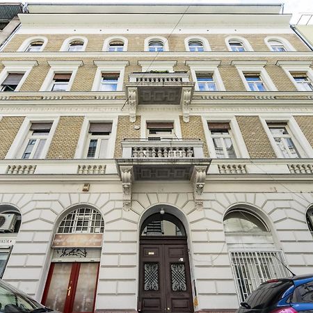 Cozy 2 Bedroom 2 Bathroom Apartment In The City Centre Budapest Luaran gambar